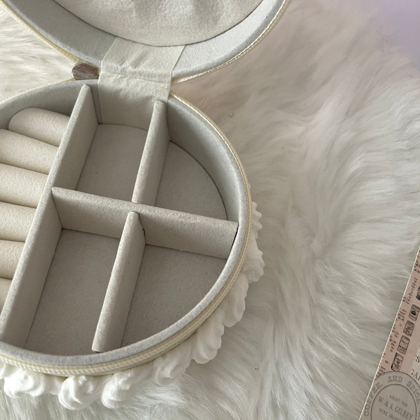 Soft Ribbon Zippered Fake Cake Jewelry Box