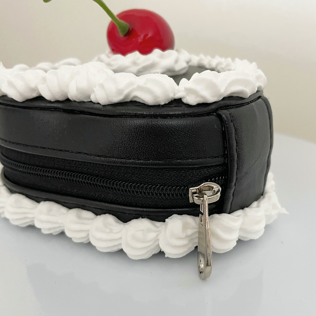Simple Black Cherry Zippered Jewelry Box