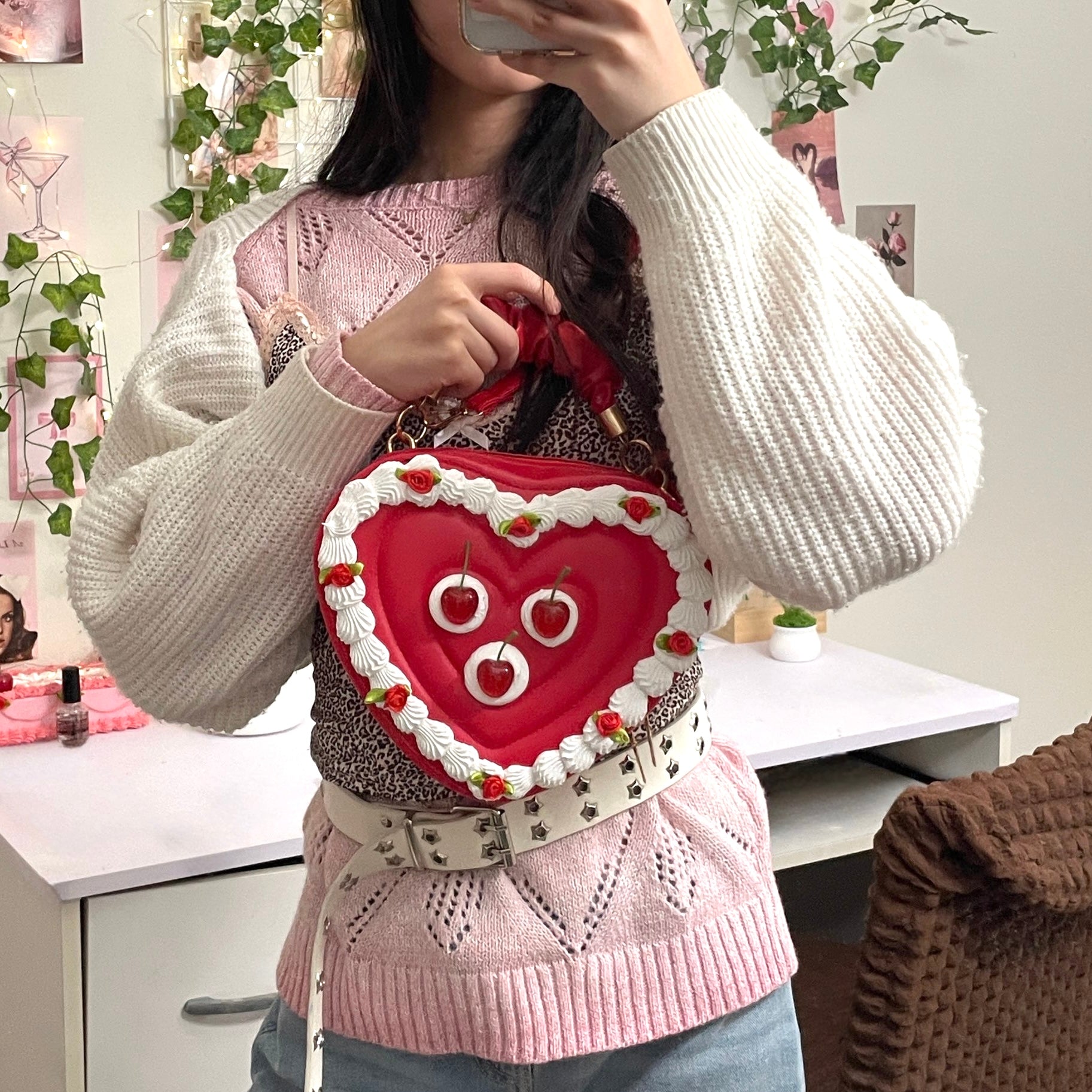 Red Velvet Fake Cake Crossbody Handbag – Crafty Dessert